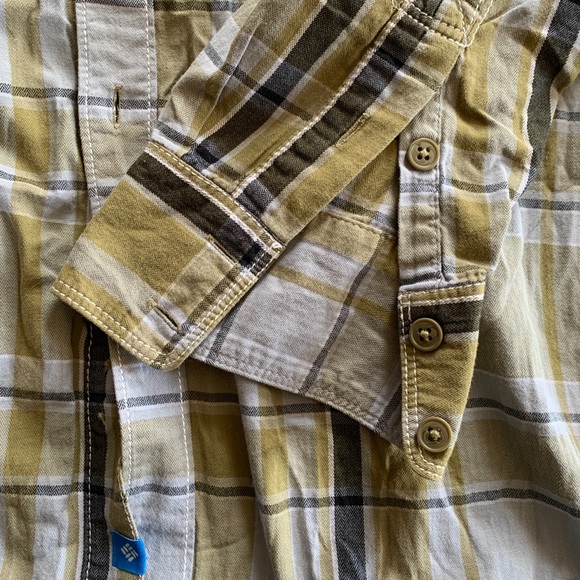🥂HP🥂  Men’s Columbia Plaid Button-Down - Picture 3 of 3